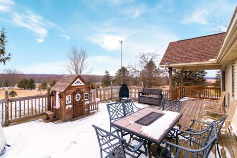 Tiny photo for 7641 Kinney Road, Mount Vernon, OH 43050 (MLS # 226005537)