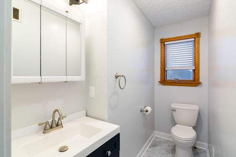 Tiny photo for 7641 Kinney Road, Mount Vernon, OH 43050 (MLS # 226005537)