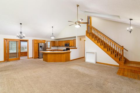 Tiny photo for 7641 Kinney Road, Mount Vernon, OH 43050 (MLS # 226005537)