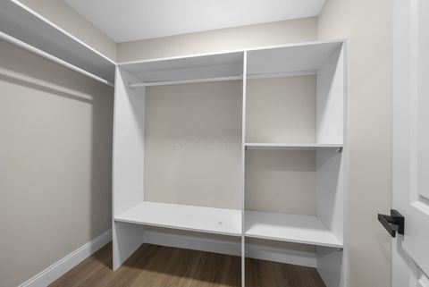 Tiny photo for 2583 Wexford Road, Columbus, OH 43221 (MLS # 225045965)