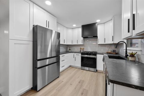 Tiny photo for 2583 Wexford Road, Columbus, OH 43221 (MLS # 225045965)