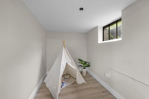 Tiny photo for 2583 Wexford Road, Columbus, OH 43221 (MLS # 225045965)