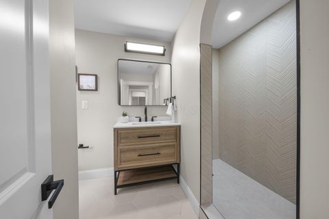 Tiny photo for 2583 Wexford Road, Columbus, OH 43221 (MLS # 225045965)