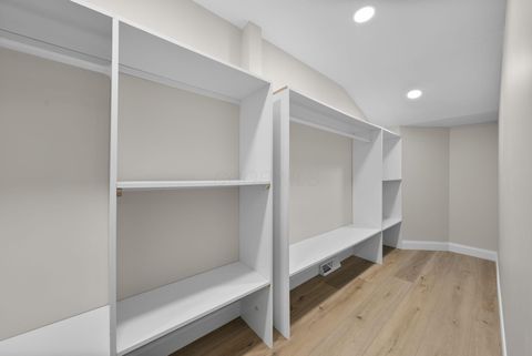 Tiny photo for 2583 Wexford Road, Columbus, OH 43221 (MLS # 225045965)