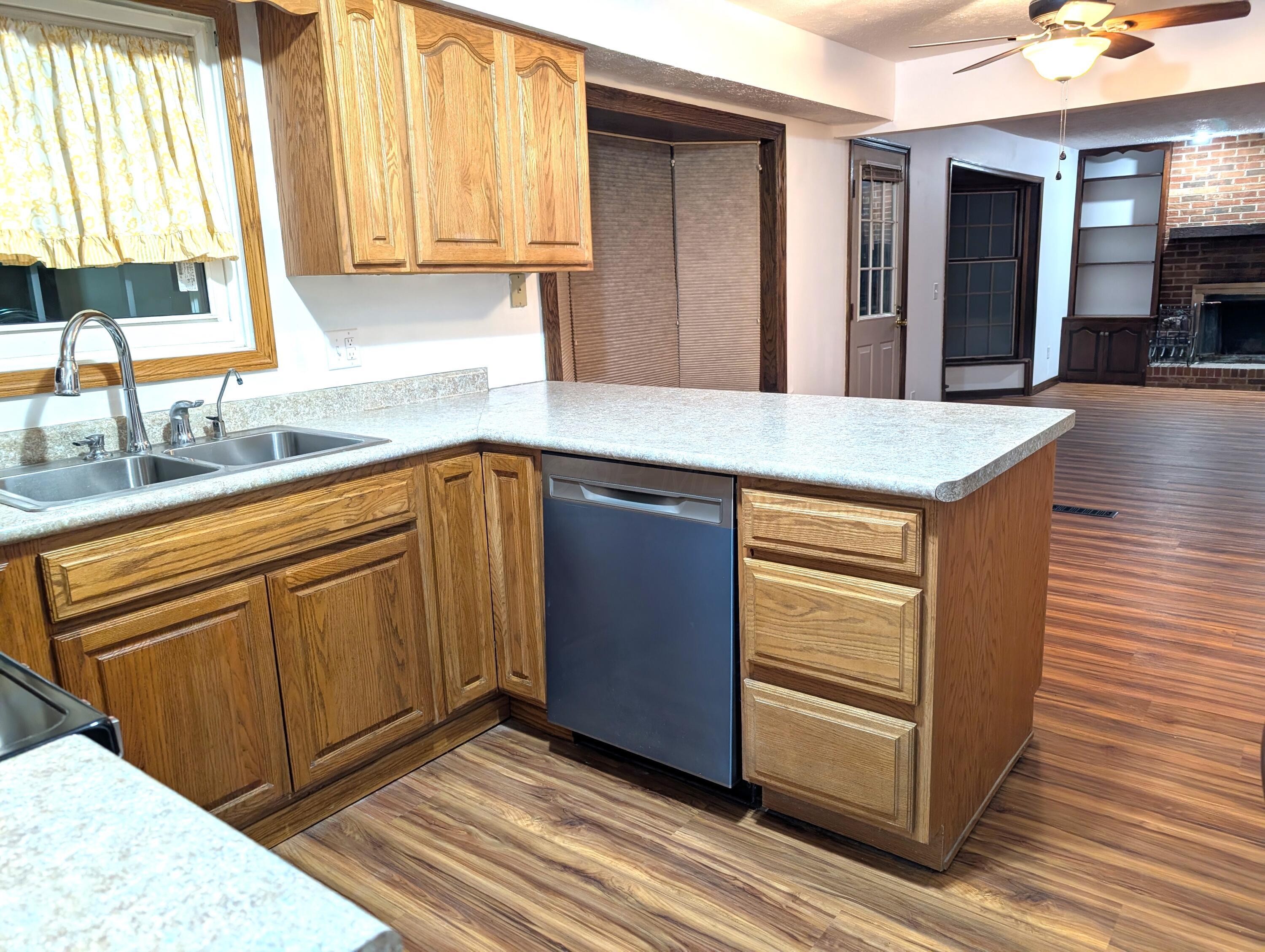 13783 Wayside Drive, Pickerington, Ohio image 18