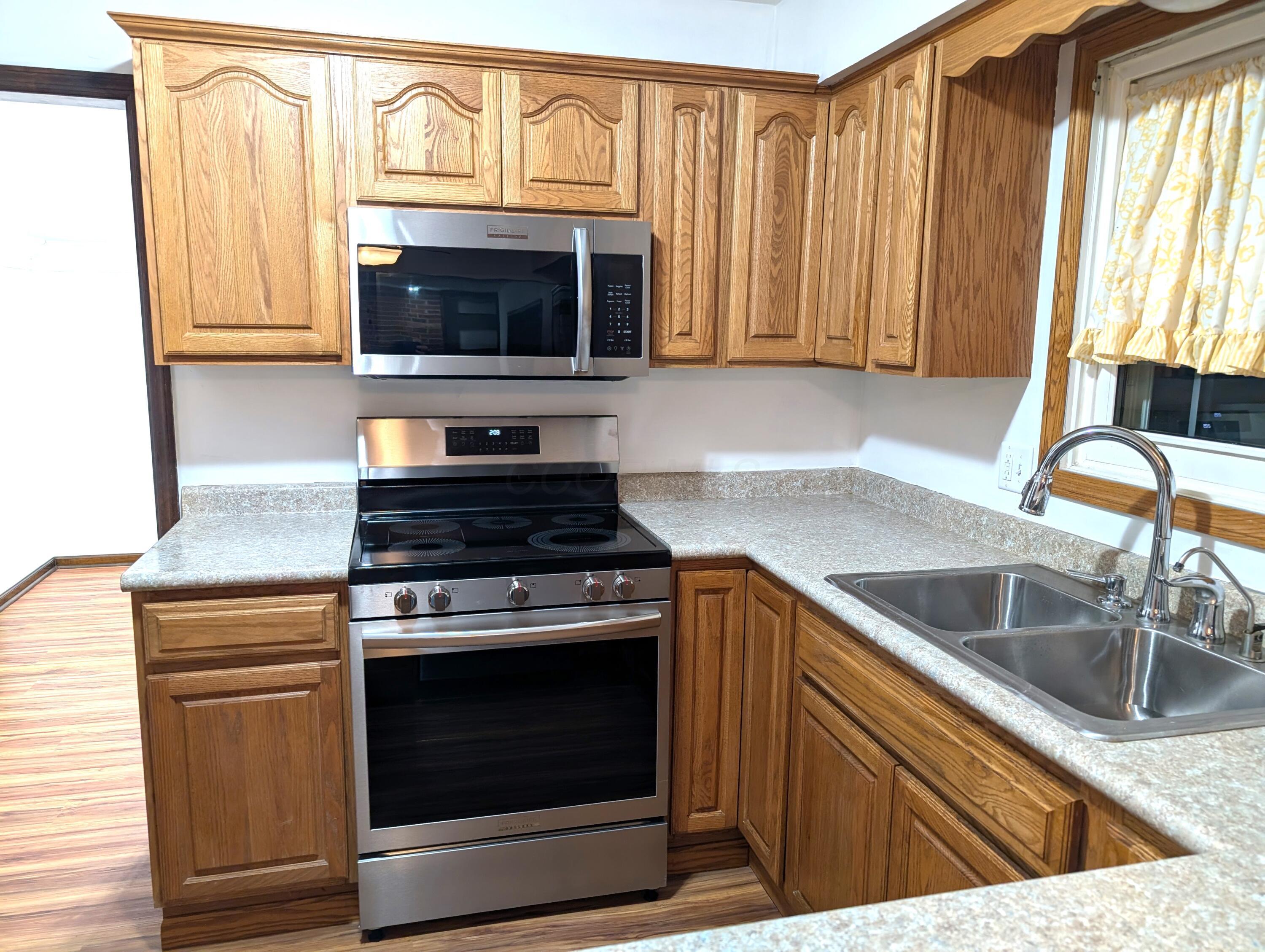 13783 Wayside Drive, Pickerington, Ohio image 19