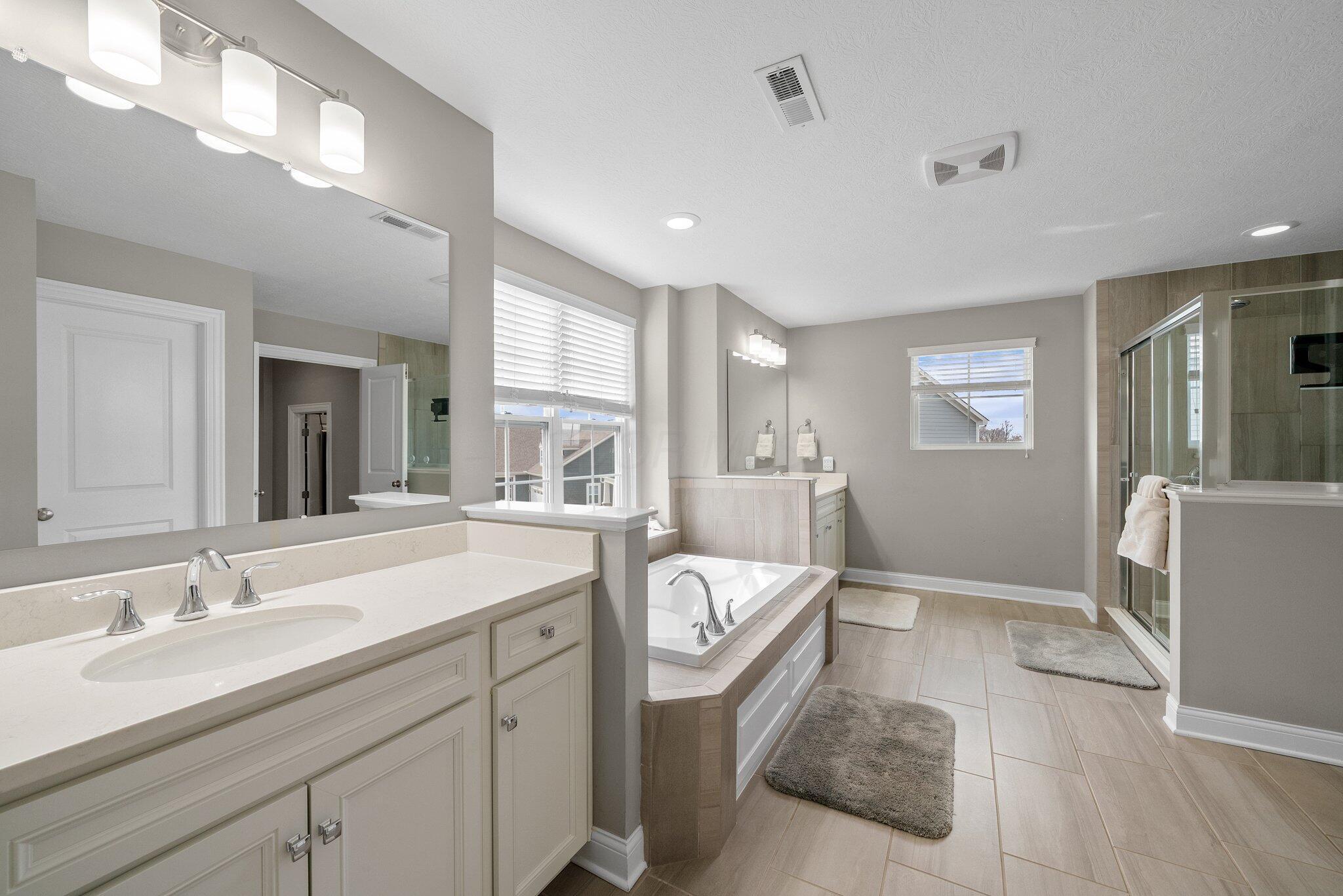 4844 Hunters Bend Court, Powell, Ohio image 37