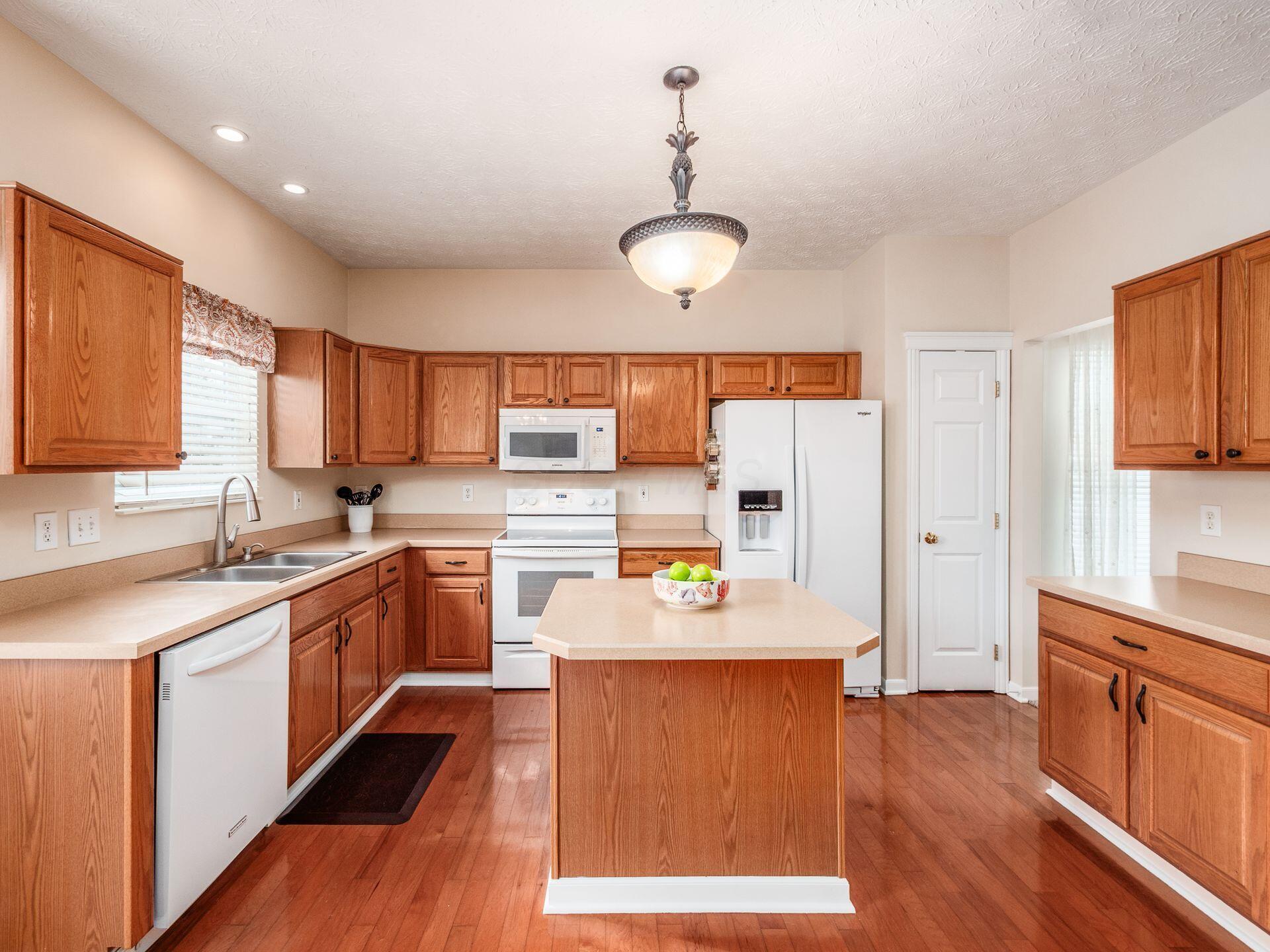 4412 Haybury Drive, New Albany, Ohio image 10
