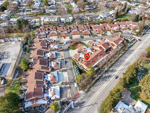 Tiny photo for 3336 Mansion Way, Columbus, OH 43221 (MLS # 225045301)