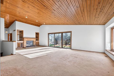 Tiny photo for 3336 Mansion Way, Columbus, OH 43221 (MLS # 225045301)