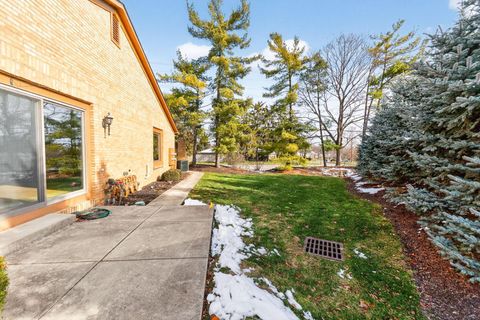 Tiny photo for 3336 Mansion Way, Columbus, OH 43221 (MLS # 225045301)