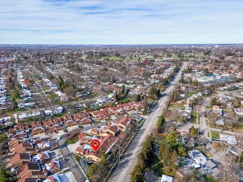 Tiny photo for 3336 Mansion Way, Columbus, OH 43221 (MLS # 225045301)