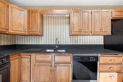 Tiny photo for 3336 Mansion Way, Columbus, OH 43221 (MLS # 225045301)