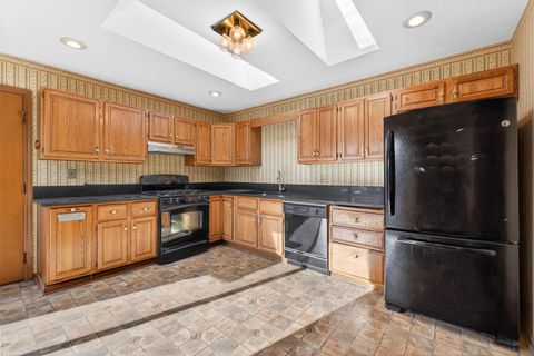 Tiny photo for 3336 Mansion Way, Columbus, OH 43221 (MLS # 225045301)