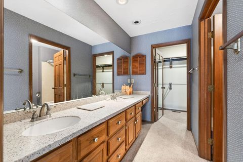 Tiny photo for 3336 Mansion Way, Columbus, OH 43221 (MLS # 225045301)