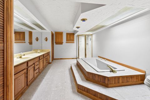 Tiny photo for 3336 Mansion Way, Columbus, OH 43221 (MLS # 225045301)