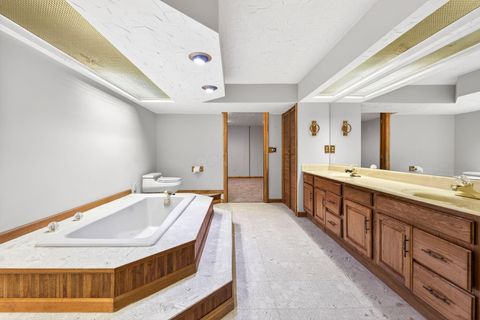 Tiny photo for 3336 Mansion Way, Columbus, OH 43221 (MLS # 225045301)