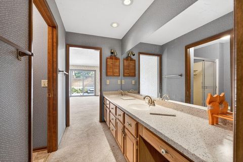 Tiny photo for 3336 Mansion Way, Columbus, OH 43221 (MLS # 225045301)