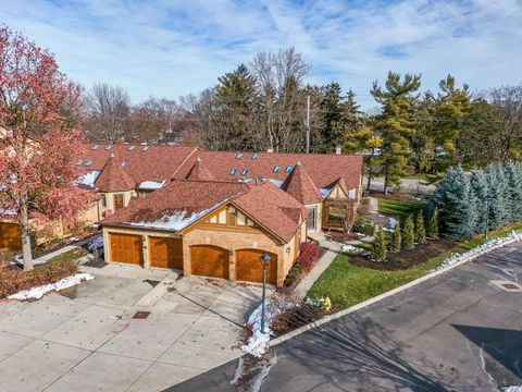 Tiny photo for 3336 Mansion Way, Columbus, OH 43221 (MLS # 225045301)