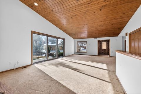 Tiny photo for 3336 Mansion Way, Columbus, OH 43221 (MLS # 225045301)