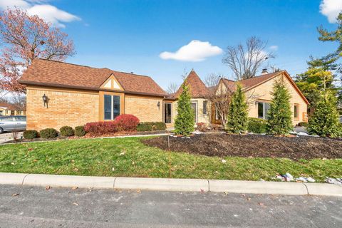 Tiny photo for 3336 Mansion Way, Columbus, OH 43221 (MLS # 225045301)