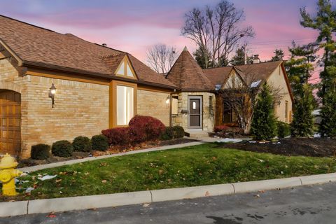 Tiny photo for 3336 Mansion Way, Columbus, OH 43221 (MLS # 225045301)