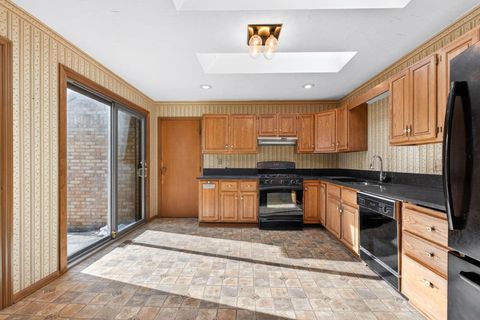 Tiny photo for 3336 Mansion Way, Columbus, OH 43221 (MLS # 225045301)