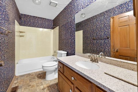 Tiny photo for 3336 Mansion Way, Columbus, OH 43221 (MLS # 225045301)