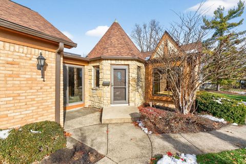 Tiny photo for 3336 Mansion Way, Columbus, OH 43221 (MLS # 225045301)