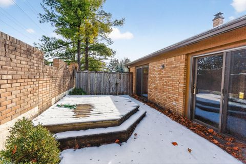 Tiny photo for 3336 Mansion Way, Columbus, OH 43221 (MLS # 225045301)