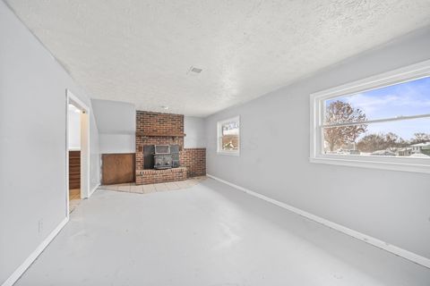 Tiny photo for 1069 Clovernoll Court, Marysville, OH 43040 (MLS # 225045121)