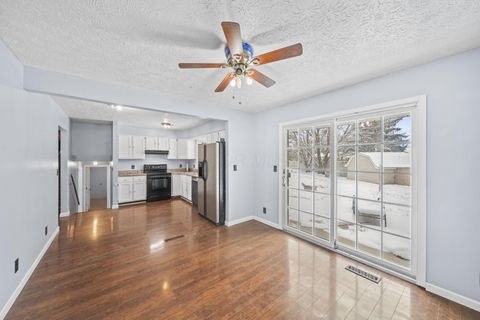 Tiny photo for 1069 Clovernoll Court, Marysville, OH 43040 (MLS # 225045121)