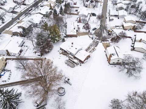 Tiny photo for 1069 Clovernoll Court, Marysville, OH 43040 (MLS # 225045121)