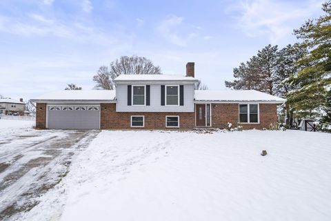 Tiny photo for 1069 Clovernoll Court, Marysville, OH 43040 (MLS # 225045121)