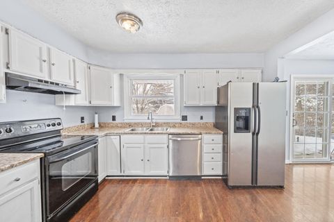 Tiny photo for 1069 Clovernoll Court, Marysville, OH 43040 (MLS # 225045121)