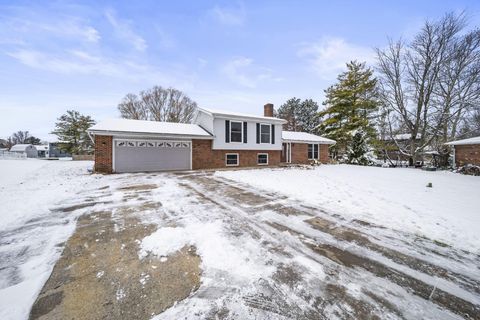 Tiny photo for 1069 Clovernoll Court, Marysville, OH 43040 (MLS # 225045121)