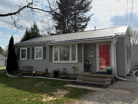 Photo of 201 Rose Avenue, Mount Vernon, OH 43050 (MLS # 226012181)