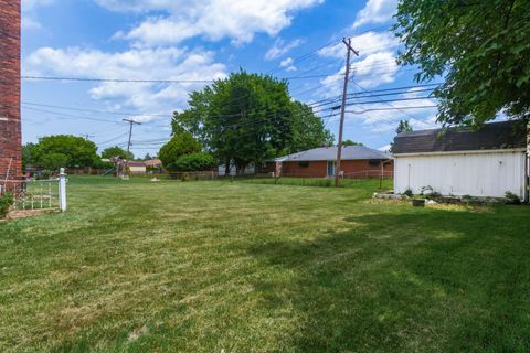 Tiny photo for 1720 Kenwick Road, Columbus, OH 43209 (MLS # 226022854)