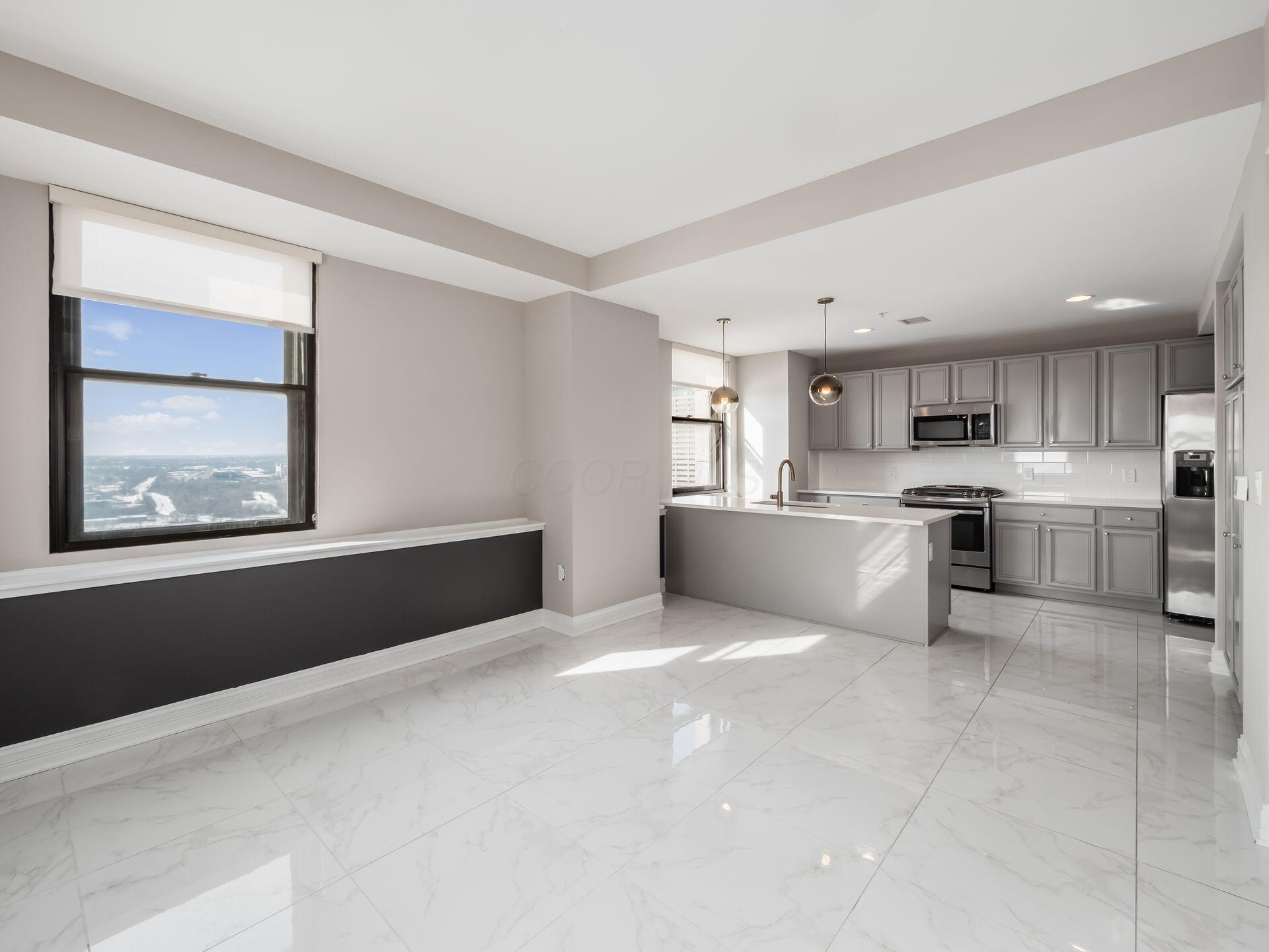 50 W Broad Street 2002