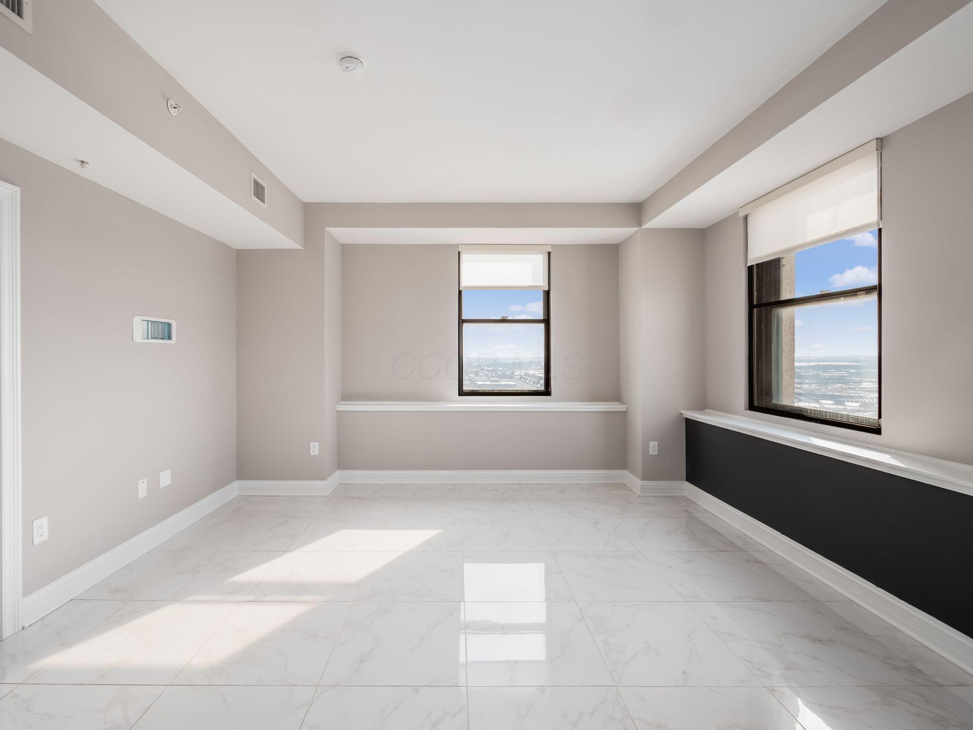 50 W Broad Street 2002