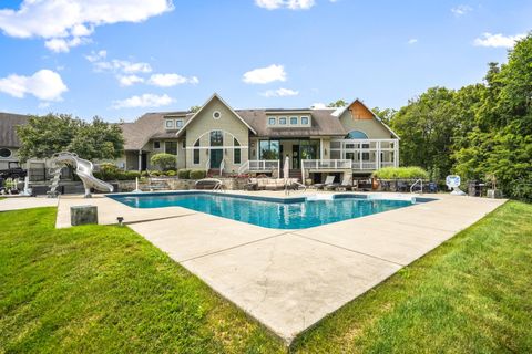 Photo of 8108 Harriott Road, Dublin, OH 43017 (MLS # 225043828)