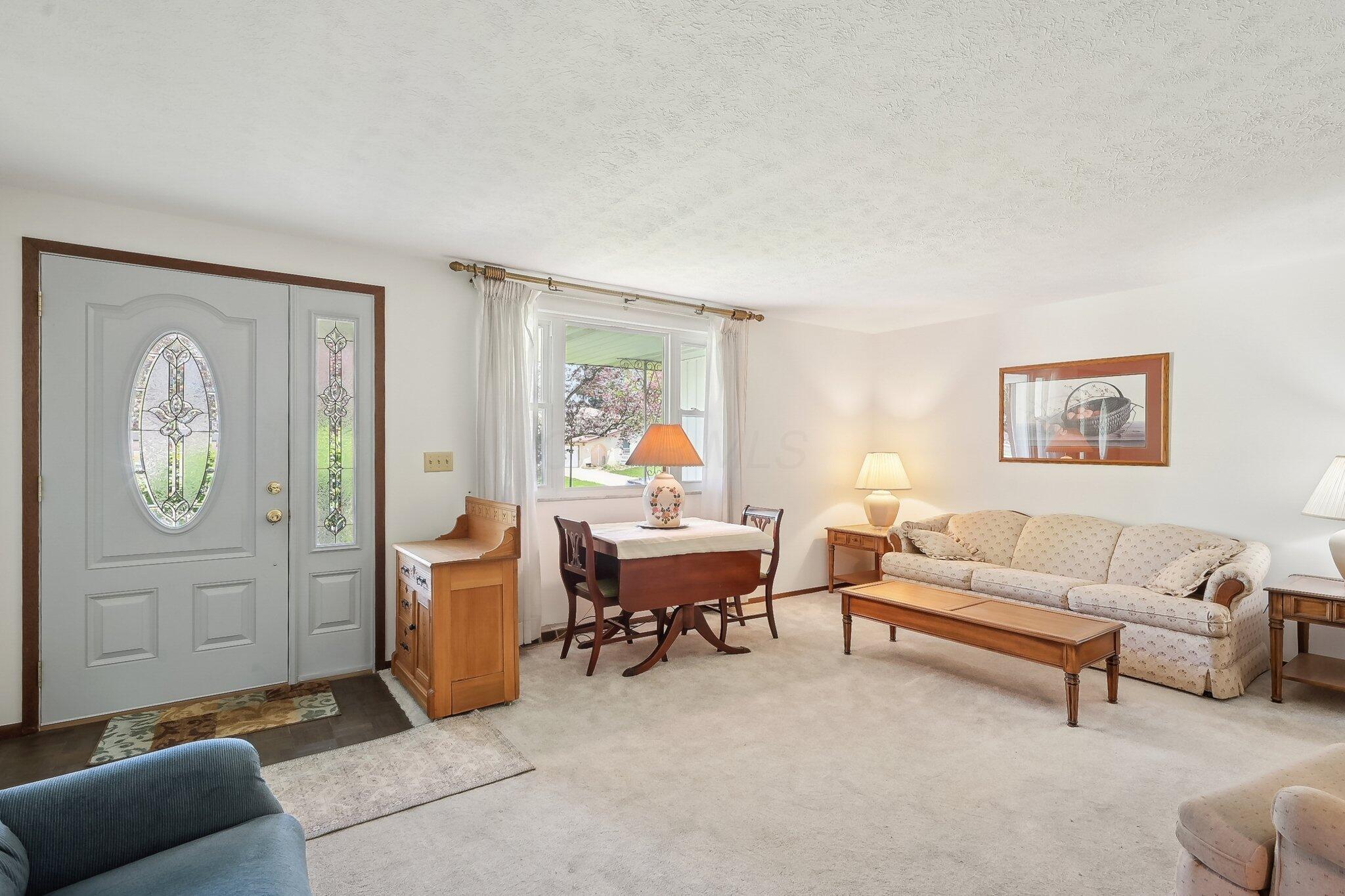 431 Pickering Drive, Pickerington, Ohio image 8
