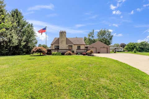 Photo of 395 N Main Street, Johnstown, OH 43031 (MLS # 226028888)