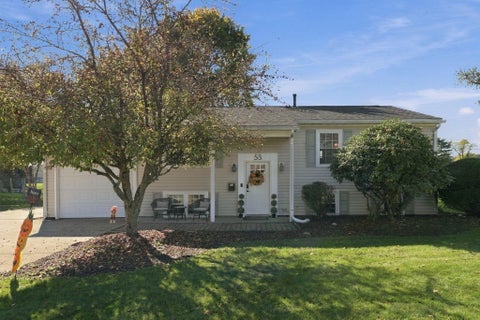 Photo of 53 Lancaster Drive, Heath, OH 43056 (MLS # 226040361)
