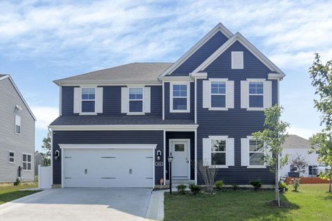 Photo of 611 Timber Valley Drive, Pataskala, OH 43062 (MLS # 226018792)