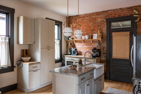 Photo of 389 Thurman Avenue, Columbus, OH 43206 (MLS # 226015323)