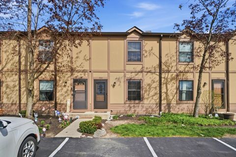 Photo of 722 Michael View Court 122 #122, Worthington, OH 43085 (MLS # 226011852)