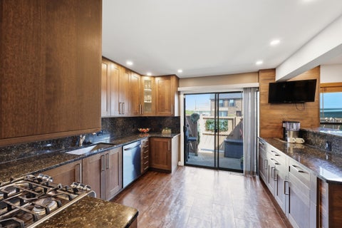 Tiny photo for 5753 Hallridge Circle, Columbus, OH 43232 (MLS # 226032767)