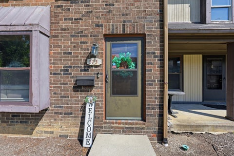 Tiny photo for 5753 Hallridge Circle, Columbus, OH 43232 (MLS # 226032767)