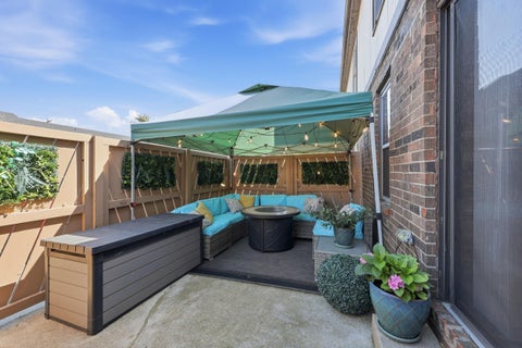 Tiny photo for 5753 Hallridge Circle, Columbus, OH 43232 (MLS # 226032767)